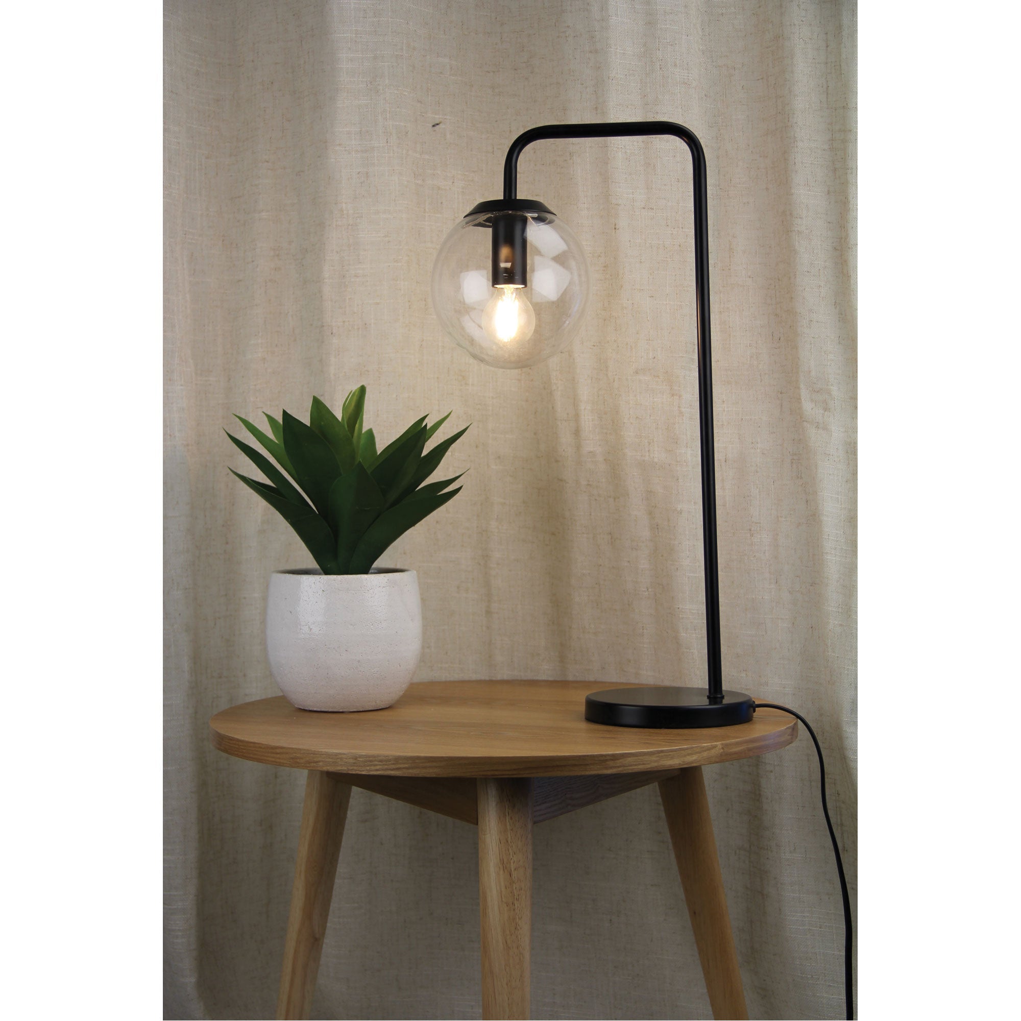 Newton Table Lamp Black